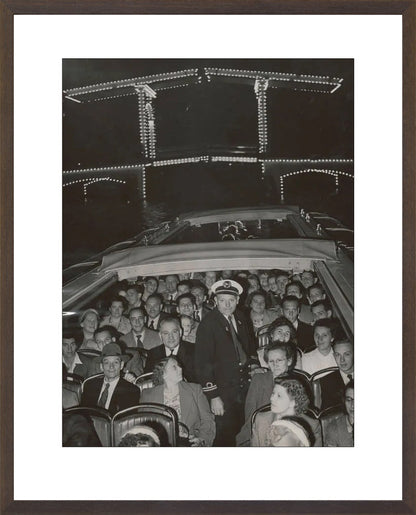 Cruisen onder de Magere Brug - 1953