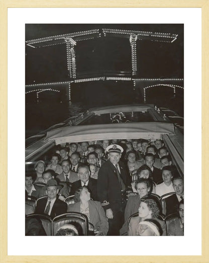 Cruisen onder de Magere Brug - 1953