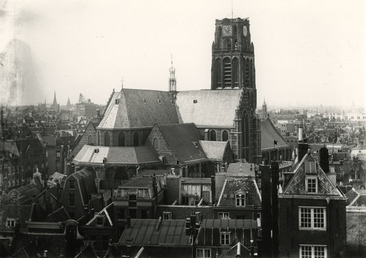Historische foto van de Laurenskerk in Rotterdam rond 1925