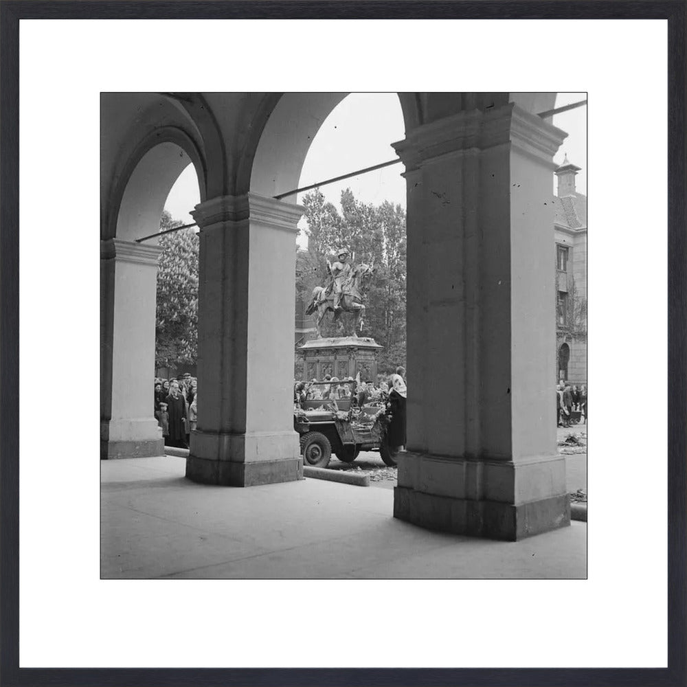 De bevrijding bij Paleis Noordeinde - 1945