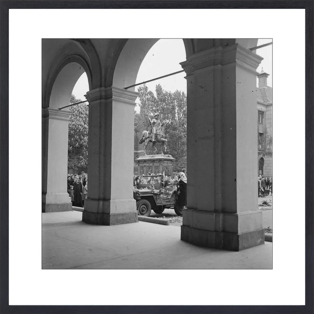 De bevrijding bij Paleis Noordeinde - 1945