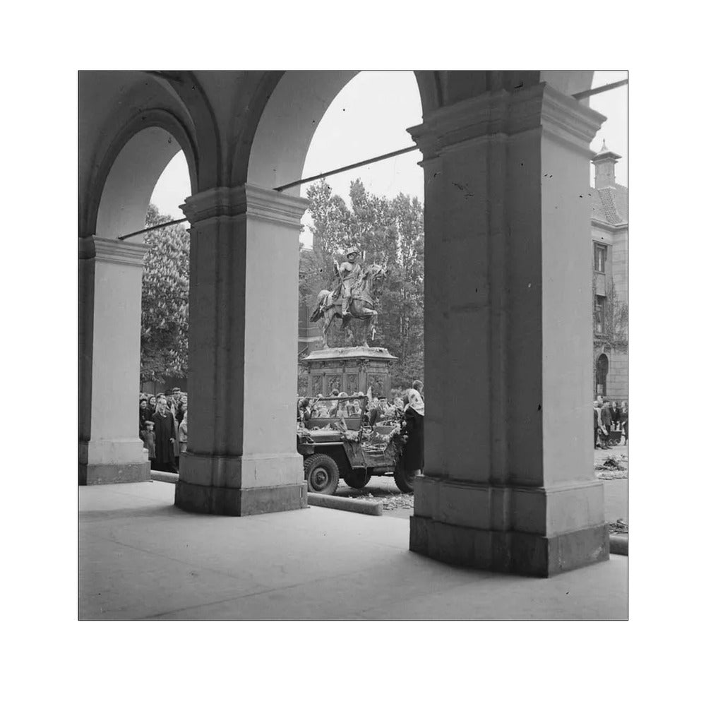 De bevrijding bij Paleis Noordeinde - 1945