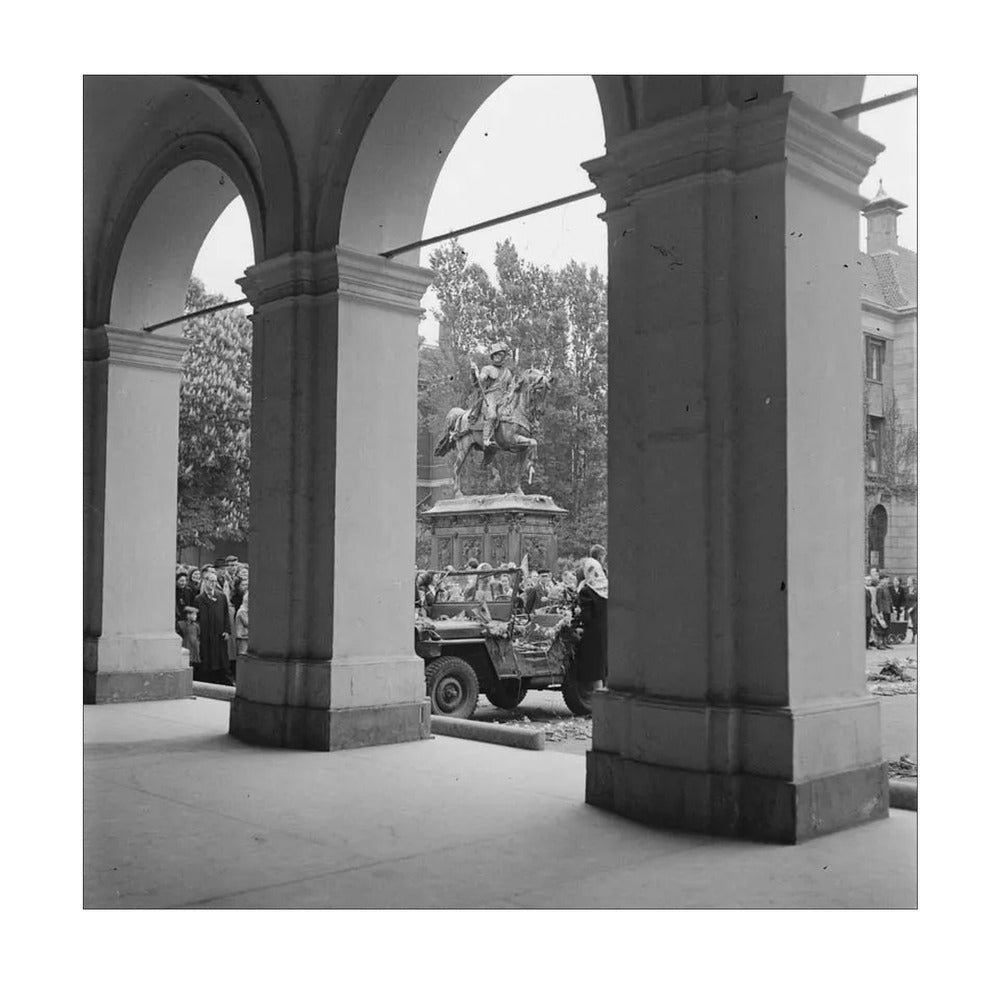 De bevrijding bij Paleis Noordeinde - 1945
