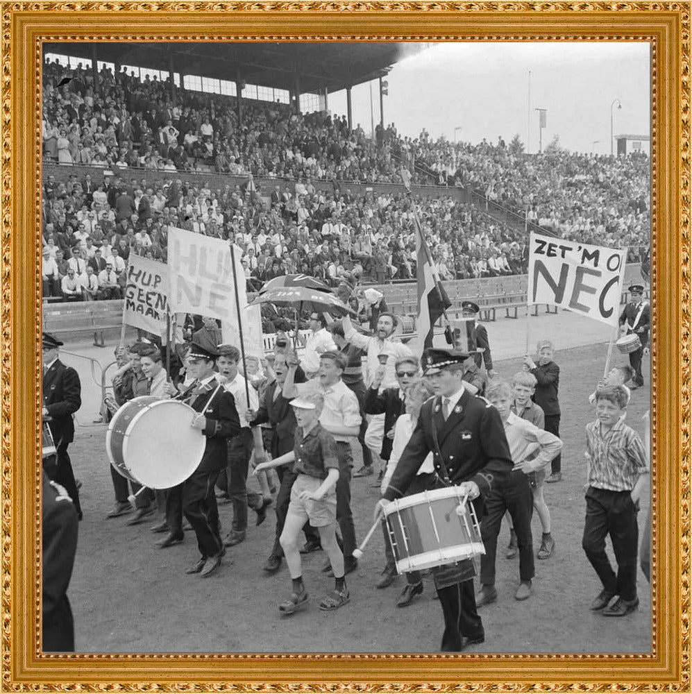 NEC-supporters in het Goffertstadion - 1964