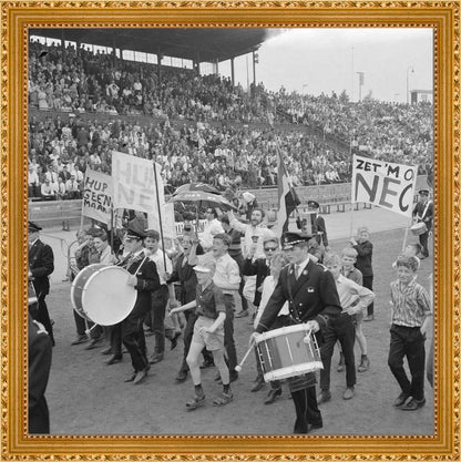 NEC-supporters in het Goffertstadion - 1964