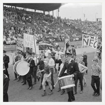 NEC-supporters in het Goffertstadion - 1964