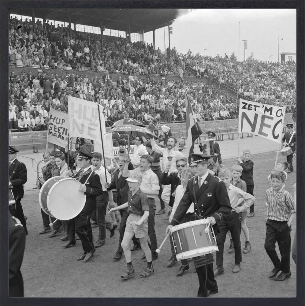 NEC-supporters in het Goffertstadion - 1964