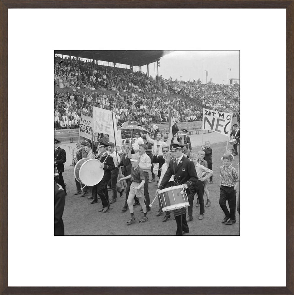 NEC-supporters in het Goffertstadion - 1964