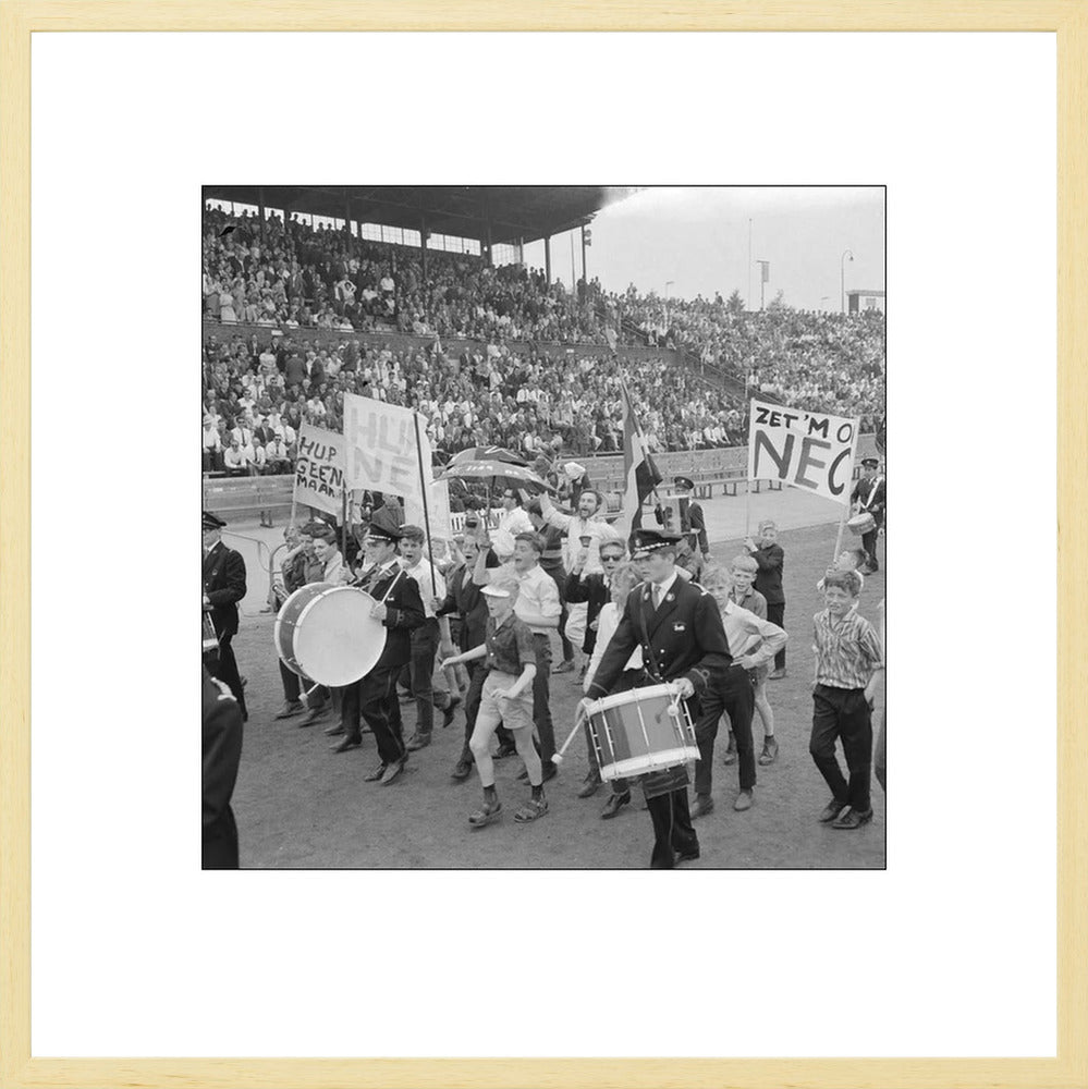 NEC-supporters in het Goffertstadion - 1964