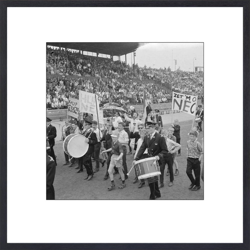 NEC-supporters in het Goffertstadion - 1964