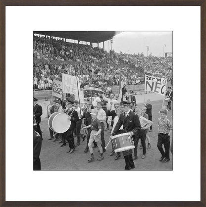 NEC-supporters in het Goffertstadion - 1964