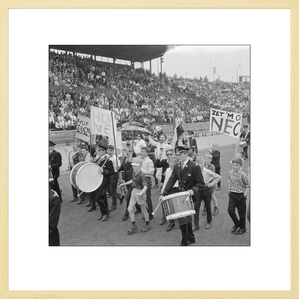 NEC-supporters in het Goffertstadion - 1964