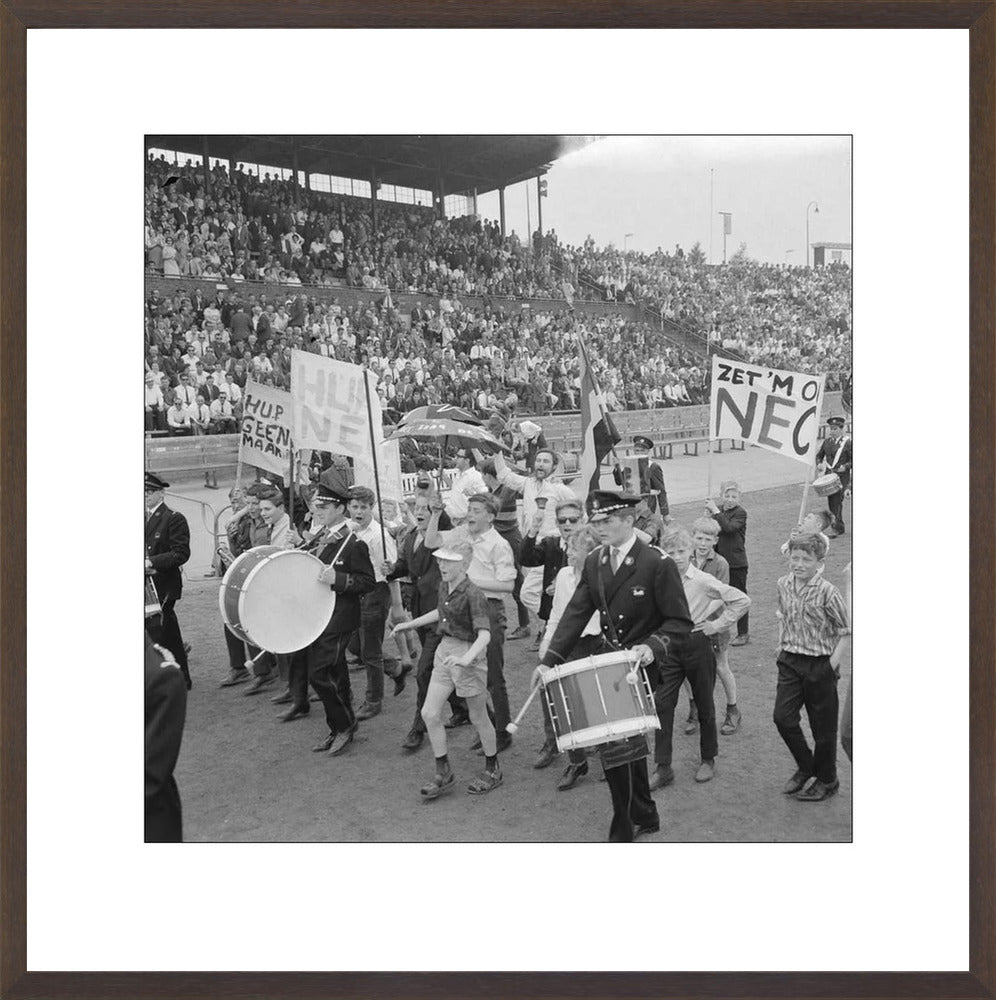 NEC-supporters in het Goffertstadion - 1964