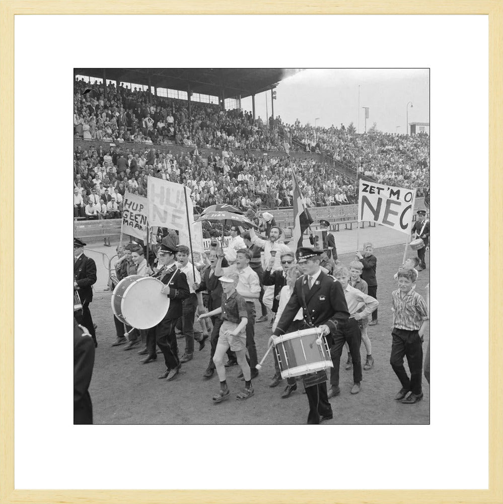 NEC-supporters in het Goffertstadion - 1964