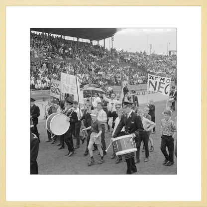 NEC-supporters in het Goffertstadion - 1964
