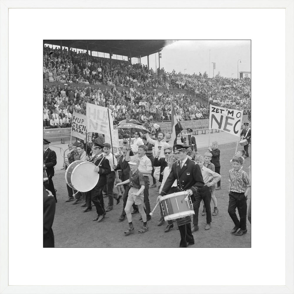 NEC-supporters in het Goffertstadion - 1964