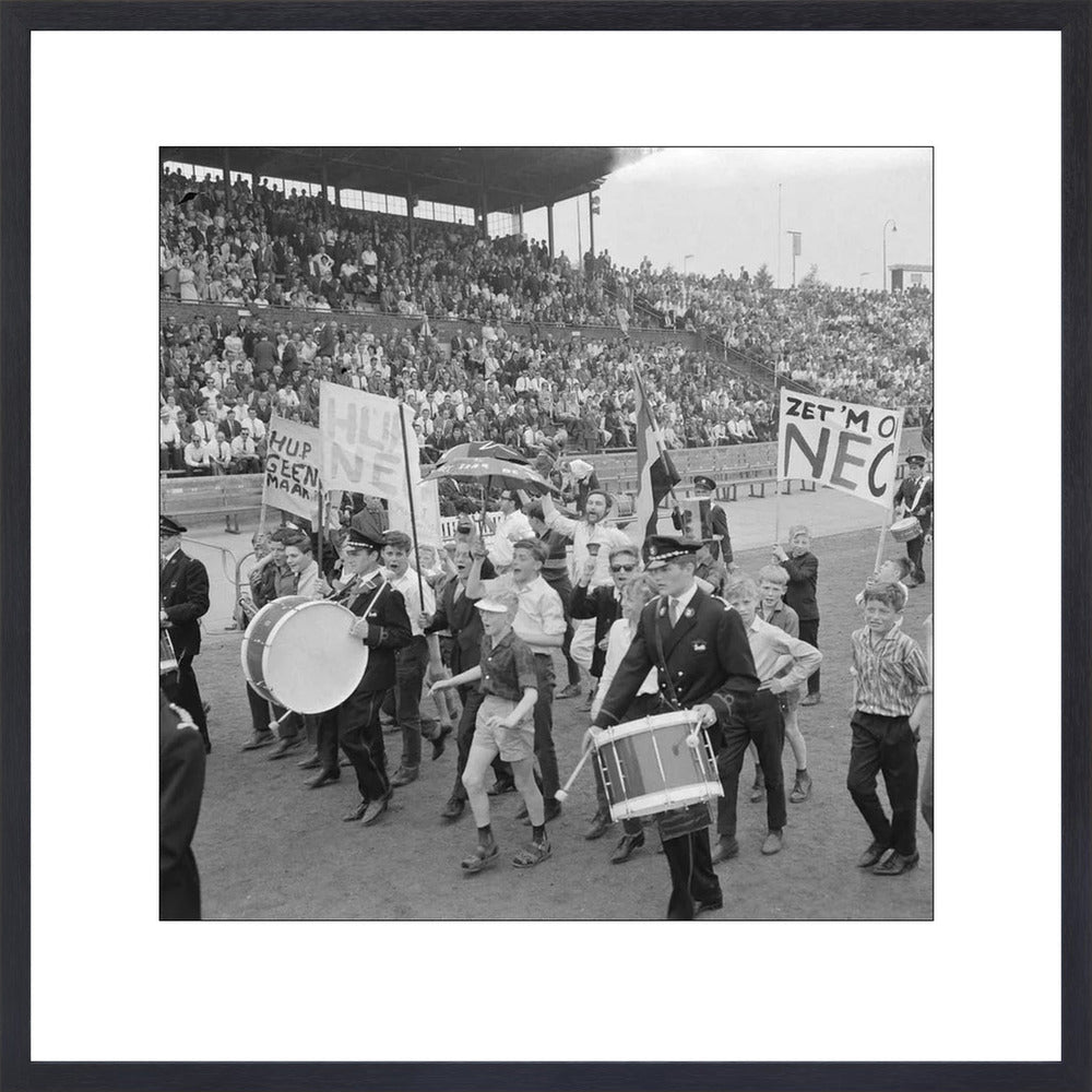 NEC-supporters in het Goffertstadion - 1964