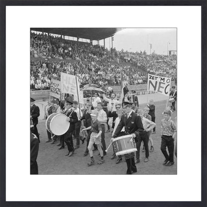 NEC-supporters in het Goffertstadion - 1964