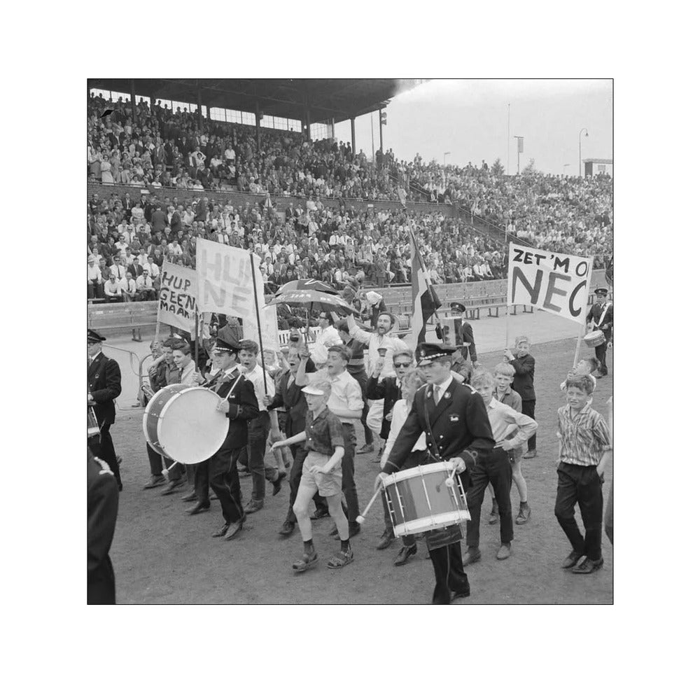 NEC-supporters in het Goffertstadion - 1964