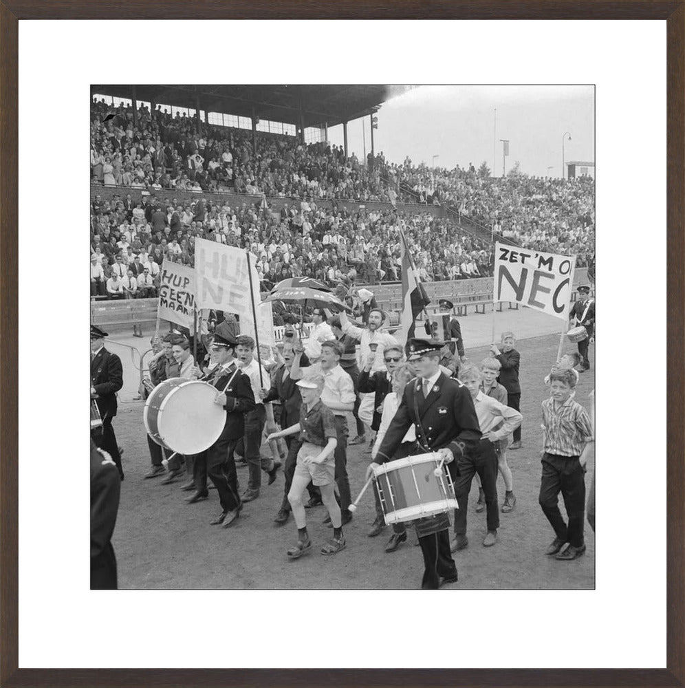 NEC-supporters in het Goffertstadion - 1964