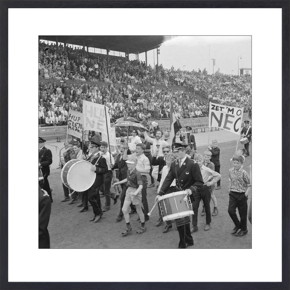 NEC-supporters in het Goffertstadion - 1964
