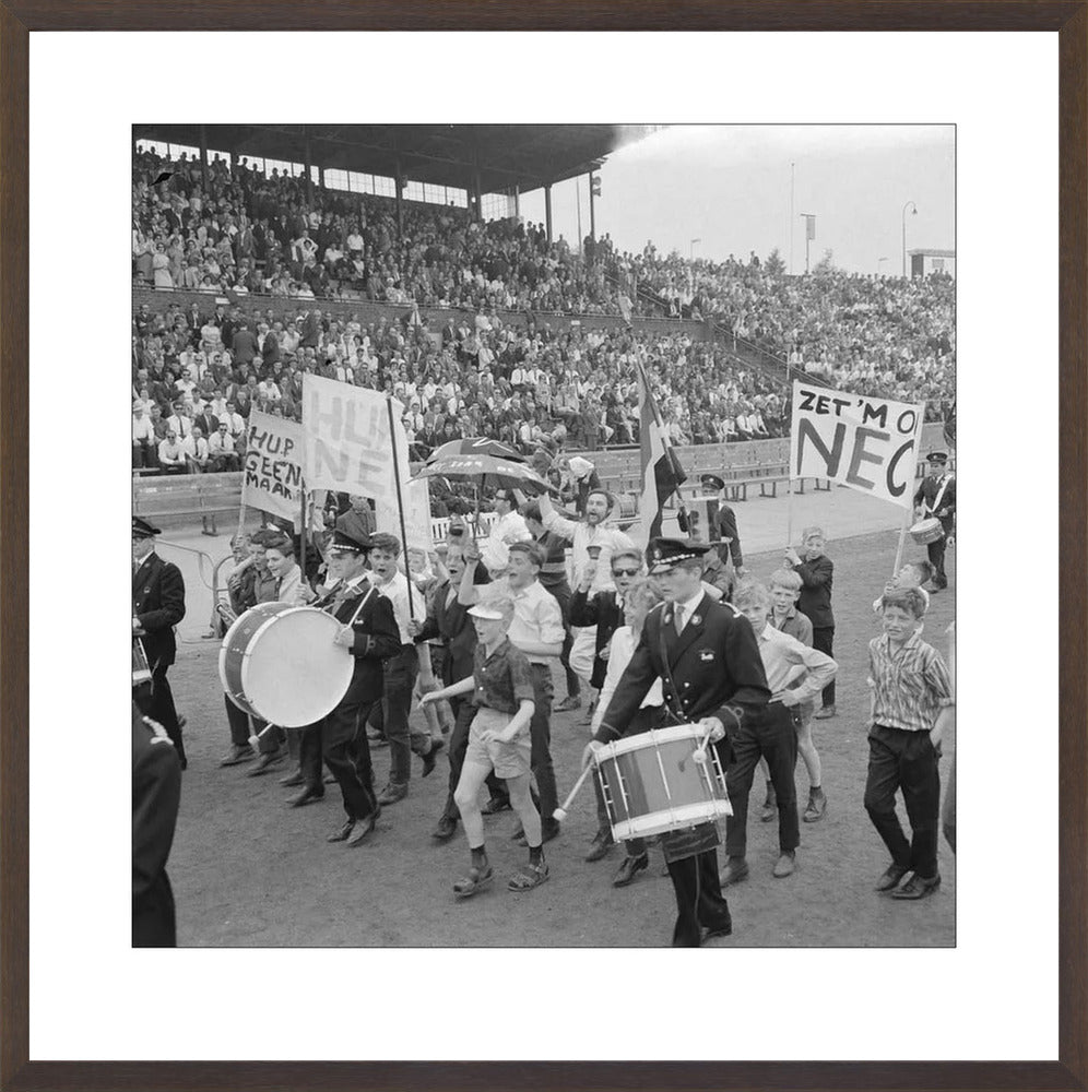 NEC-supporters in het Goffertstadion - 1964
