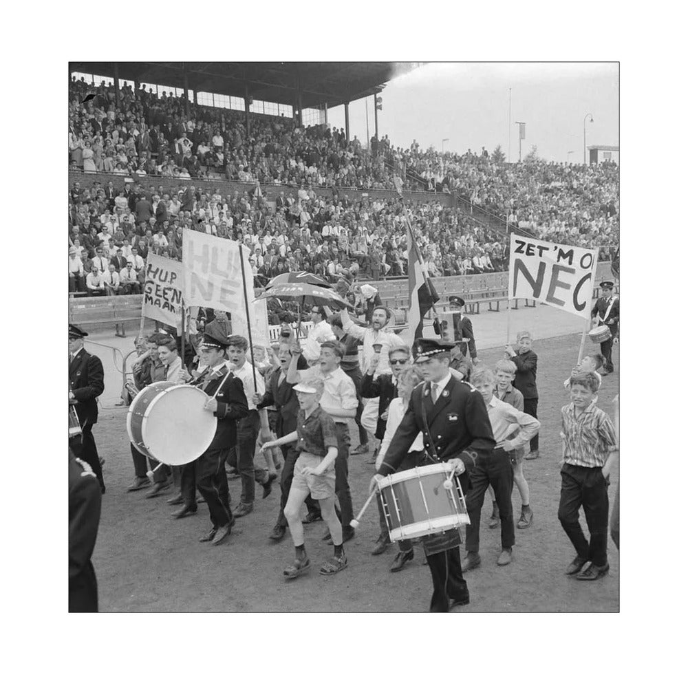 NEC-supporters in het Goffertstadion - 1964