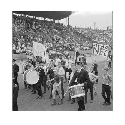 NEC-supporters in het Goffertstadion - 1964