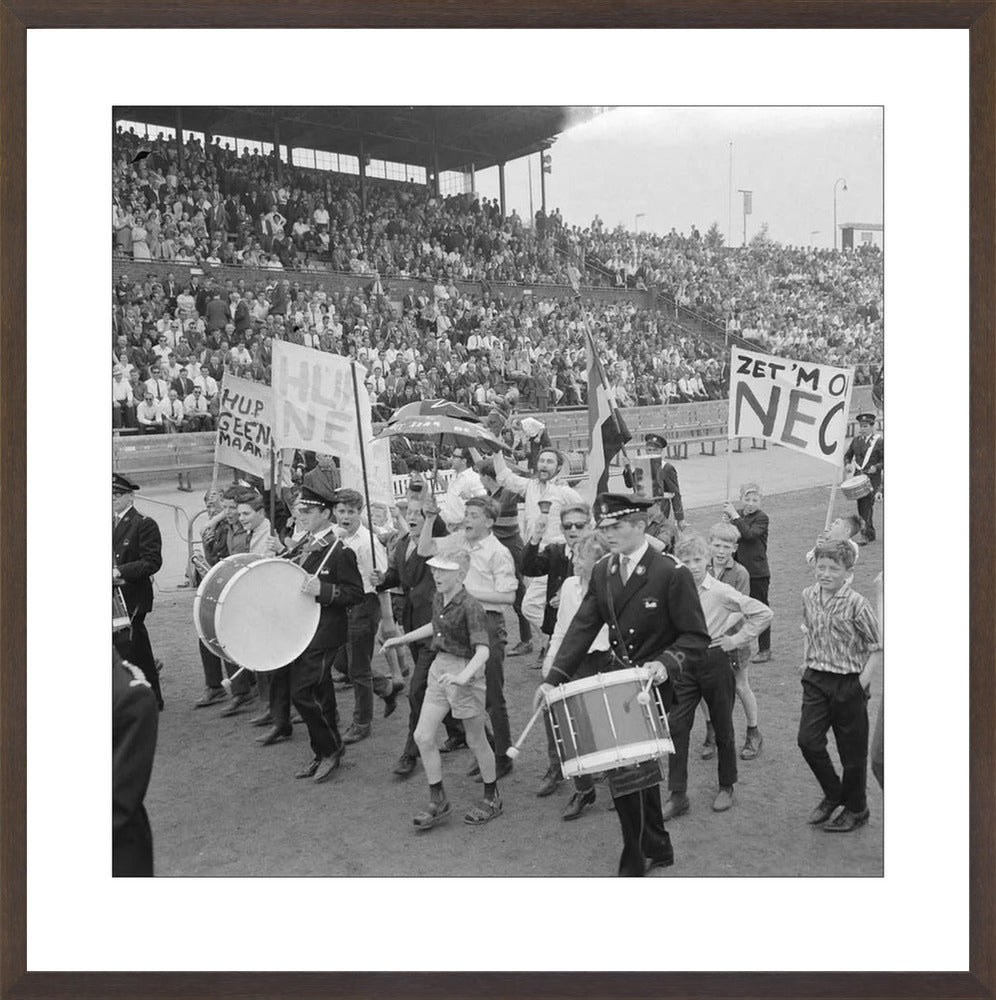 NEC-supporters in het Goffertstadion - 1964