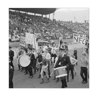 NEC-supporters in het Goffertstadion - 1964