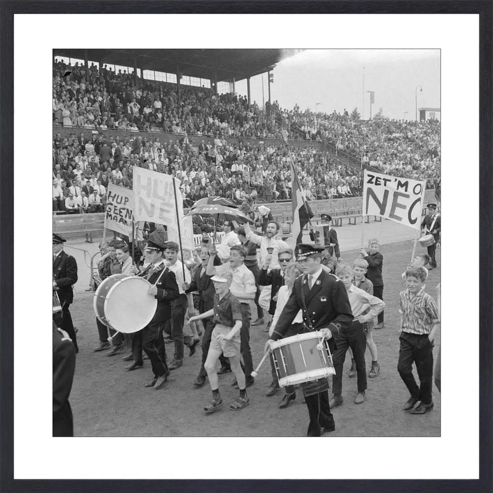 NEC-supporters in het Goffertstadion - 1964