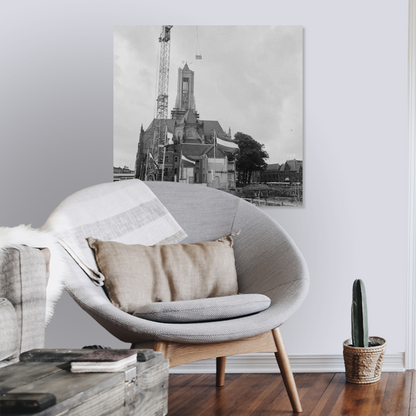 Zwart-witfoto uit 1964 van de inwijding van de Eusebiustoren in Arnhem. – canvas zonder lijst in leeshoek
