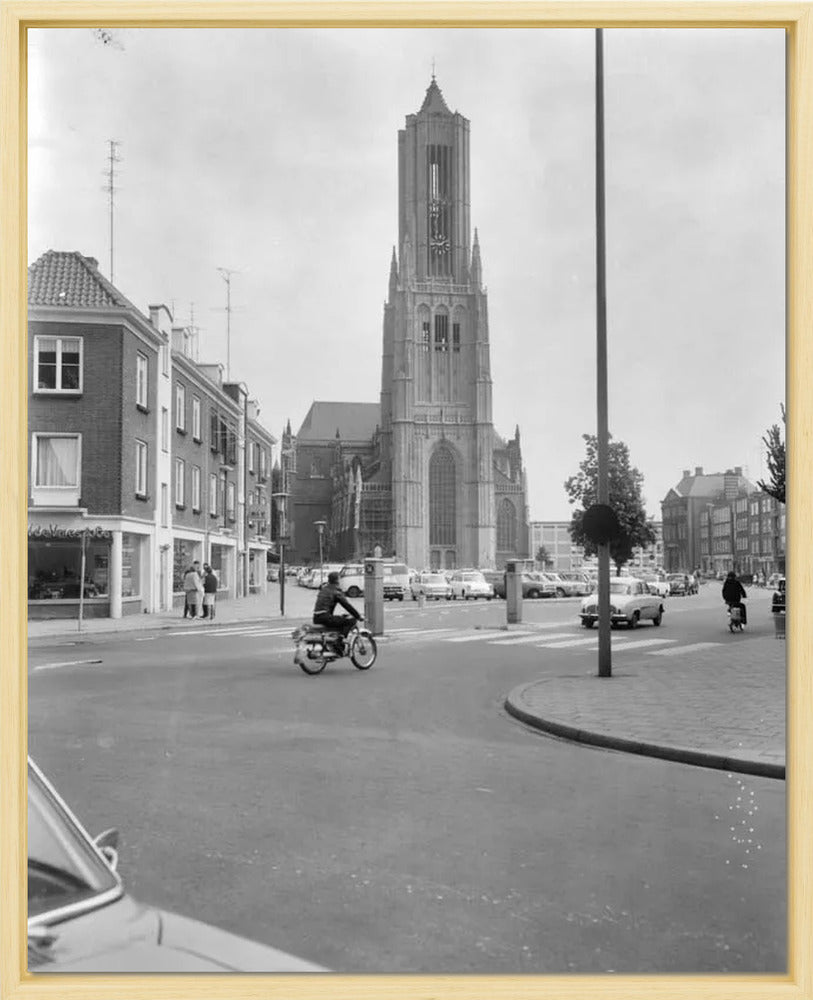 De Eusebiuskerk met Brommer - 1965