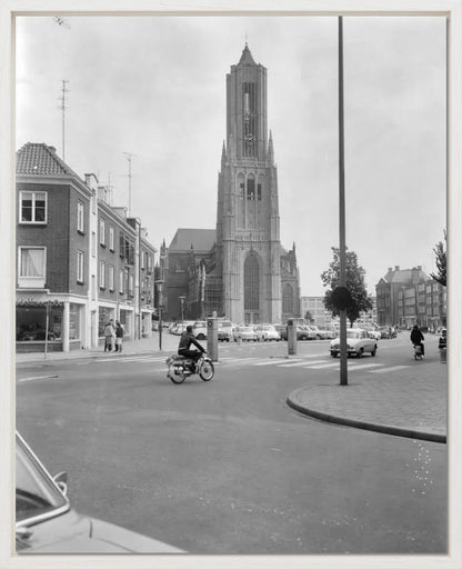 De Eusebiuskerk met Brommer - 1965