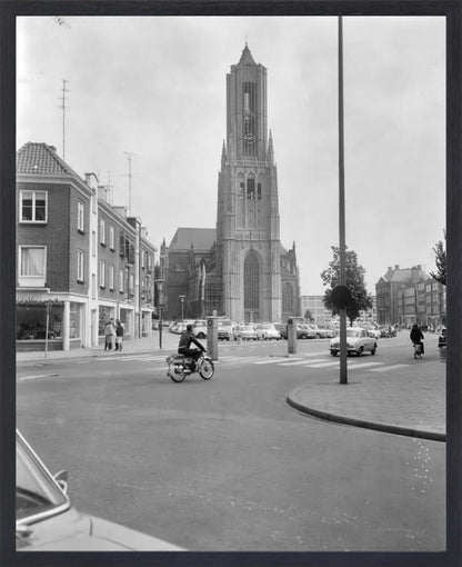 De Eusebiuskerk met Brommer - 1965