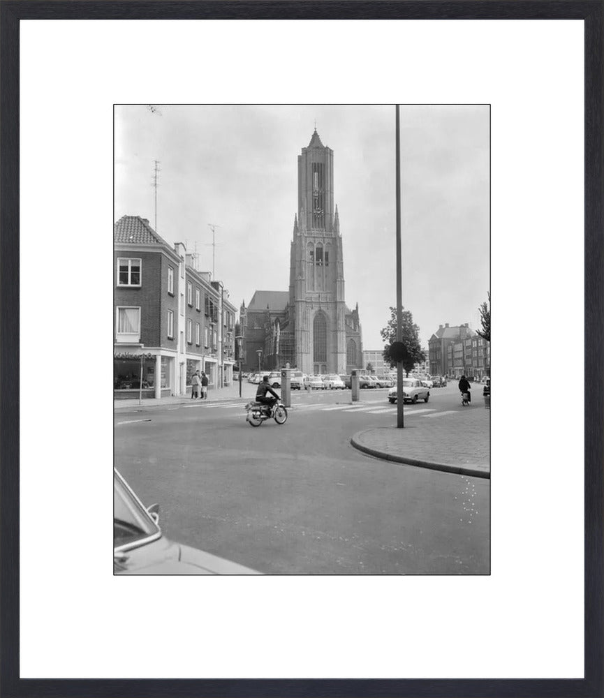 De Eusebiuskerk met Brommer - 1965