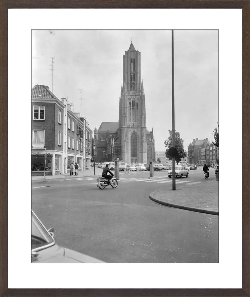 De Eusebiuskerk met Brommer - 1965