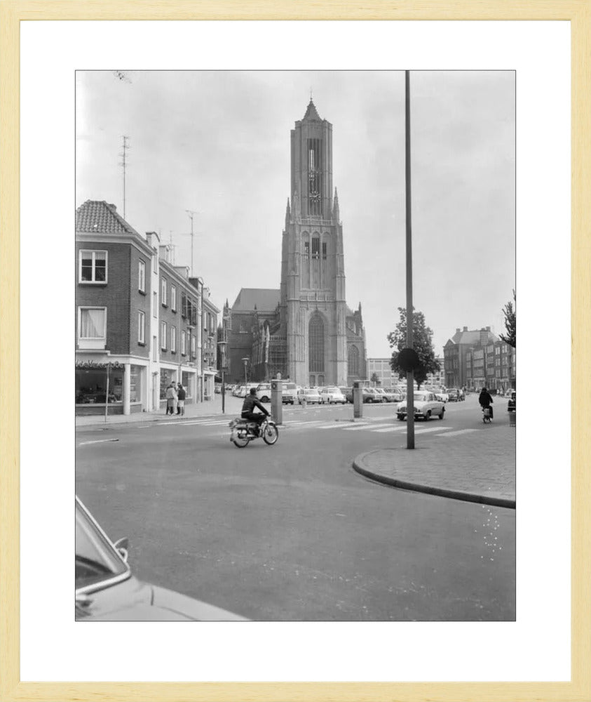 De Eusebiuskerk met Brommer - 1965