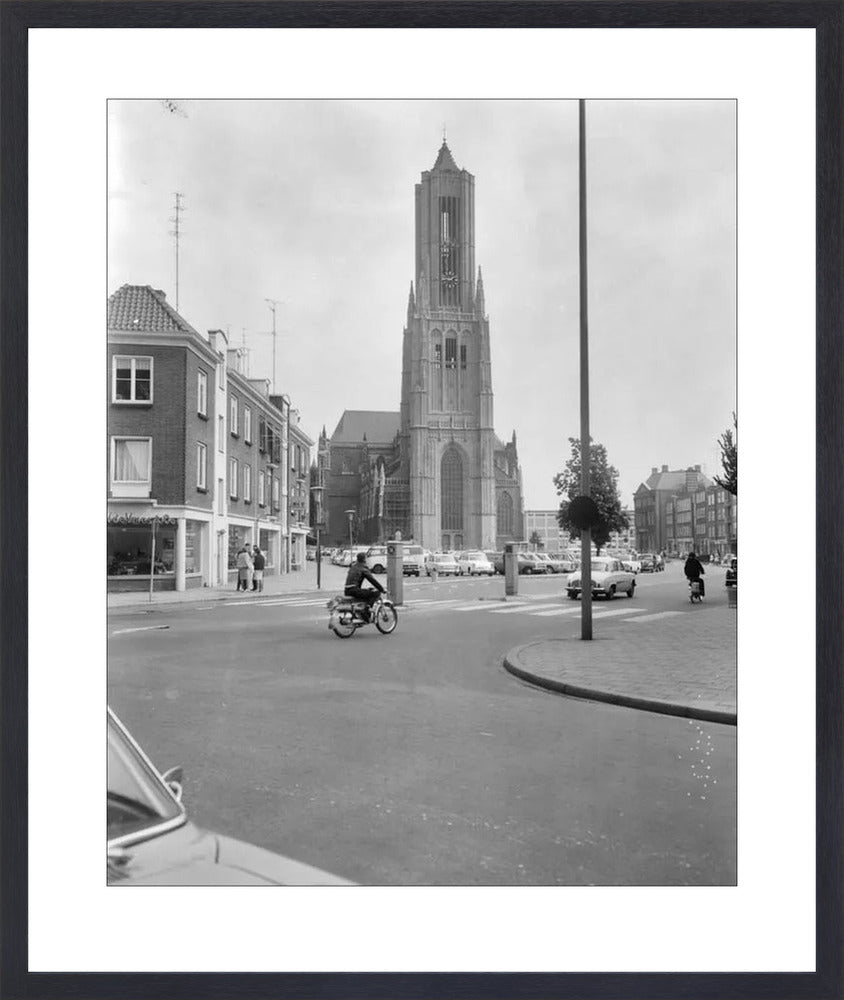 De Eusebiuskerk met Brommer - 1965