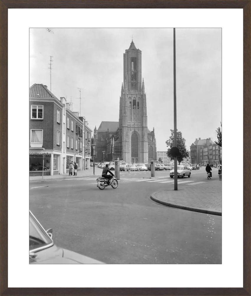 De Eusebiuskerk met Brommer - 1965