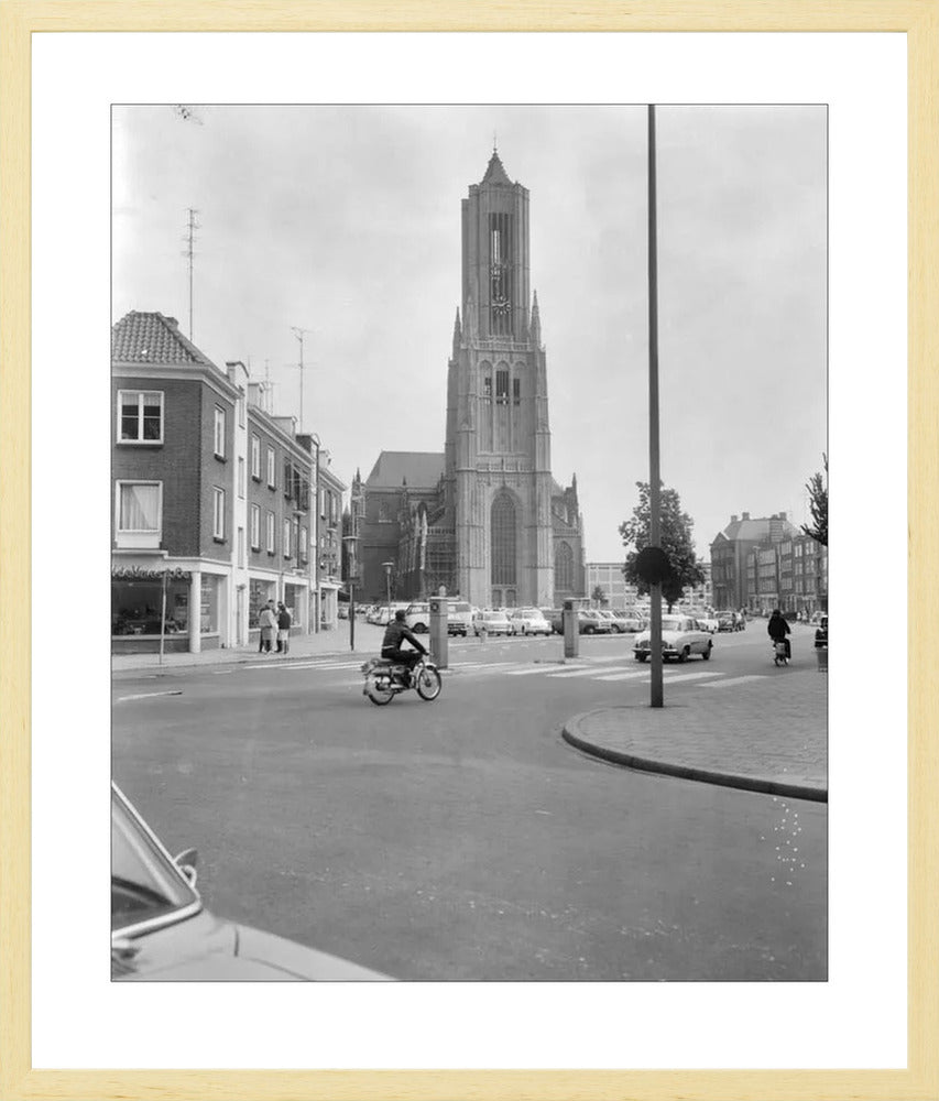 De Eusebiuskerk met Brommer - 1965