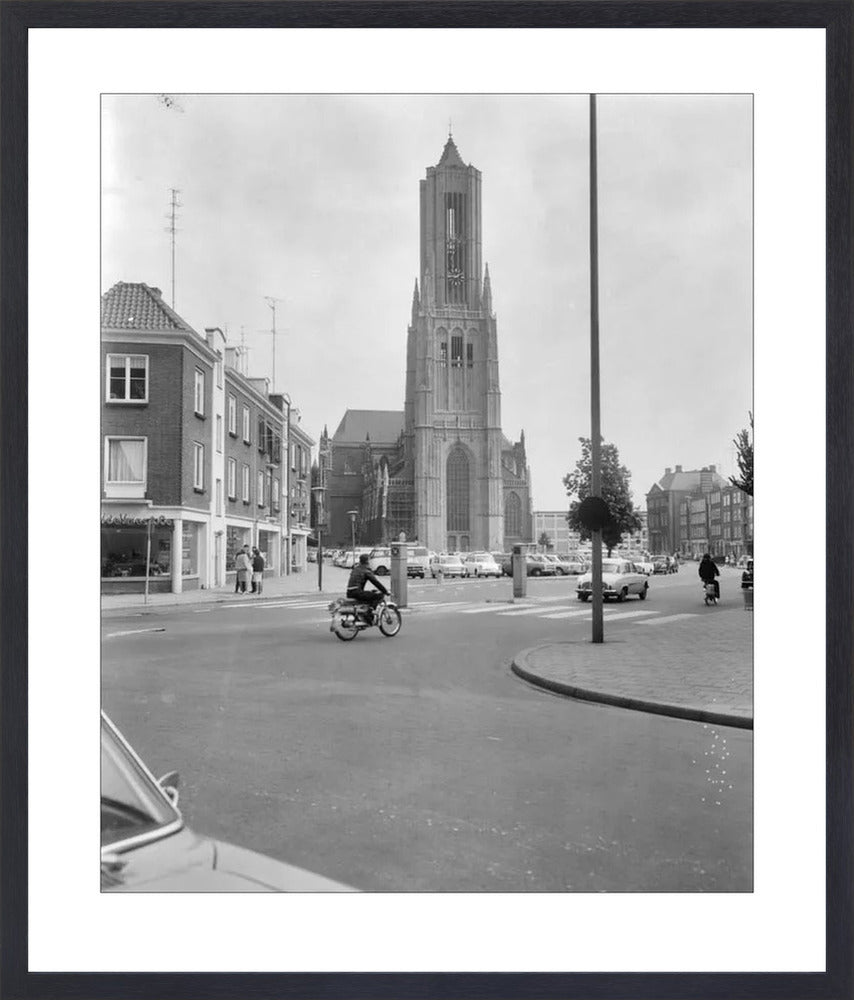 De Eusebiuskerk met Brommer - 1965