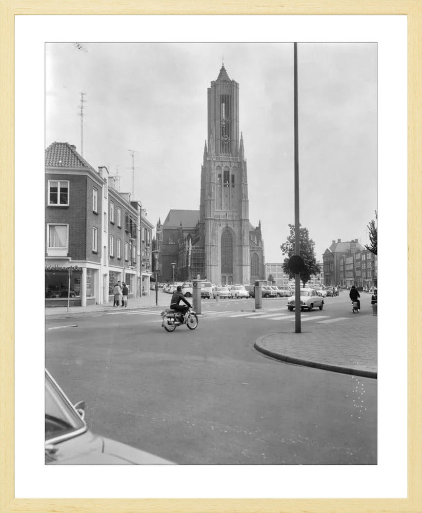 De Eusebiuskerk met Brommer - 1965