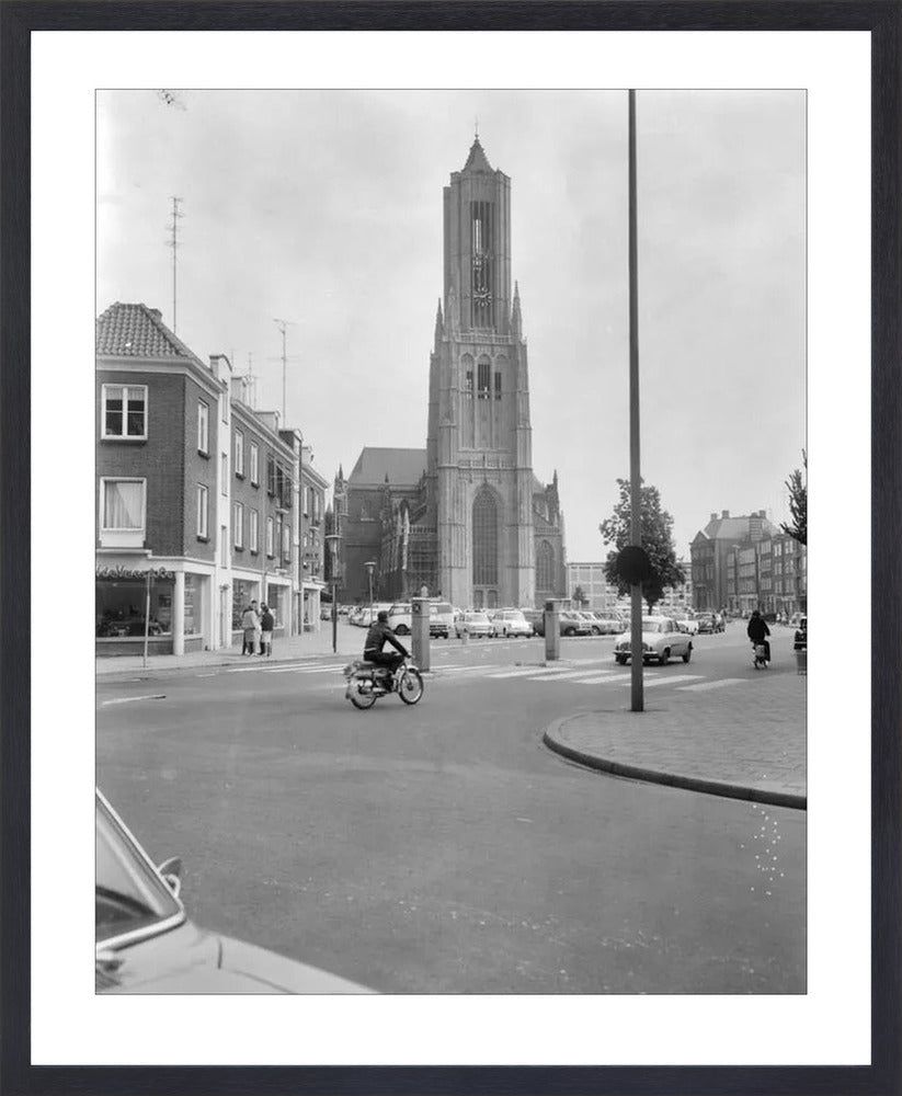 De Eusebiuskerk met Brommer - 1965
