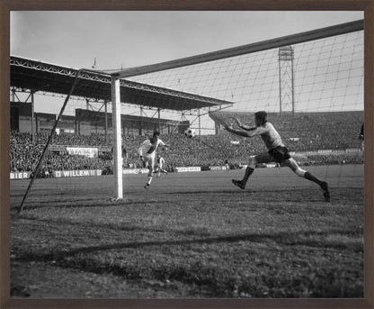 Johan Cruijff scoort in het Olympisch Stadion - 1965