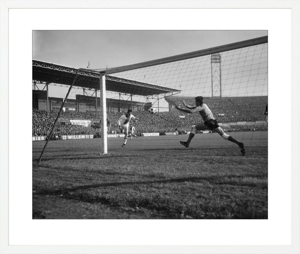 Johan Cruijff scoort in het Olympisch Stadion - 1965