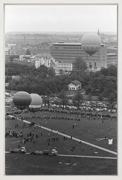 Ballonnen boven Den Haag - 1962