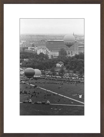 Ballonnen boven Den Haag - 1962