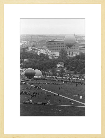 Ballonnen boven Den Haag - 1962