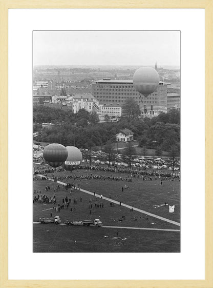 Ballonnen boven Den Haag - 1962
